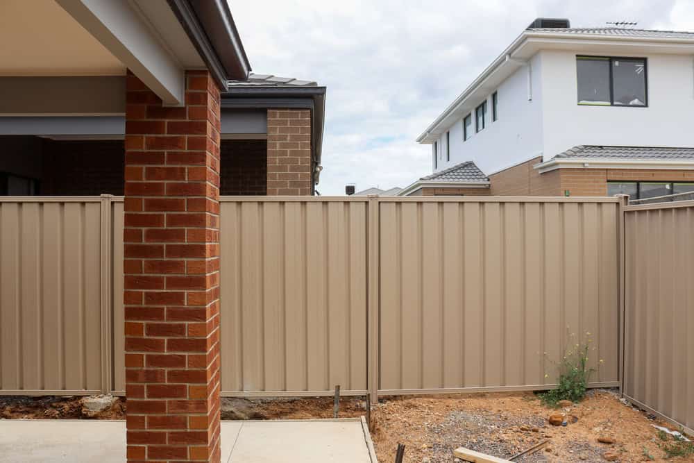 What Are My Rights When My Neighbor Owns the Wall I Want to Paint Nottingham?